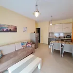 Holiday Apartments Vlore Apartmán *