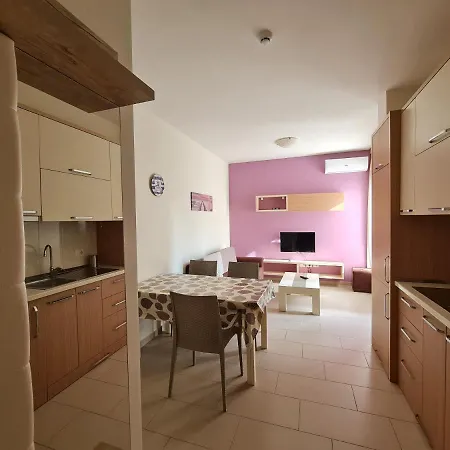 HOLIDAY APARTMENTS Vlore