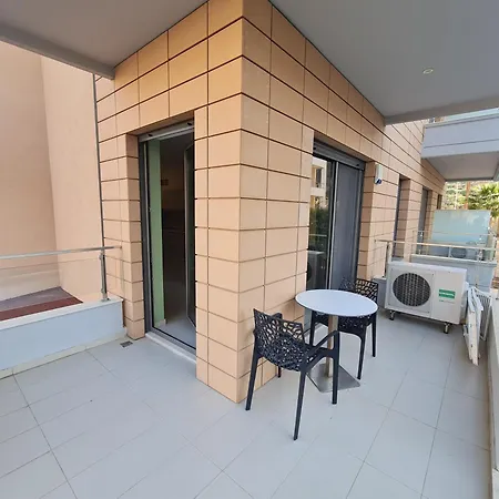 Holiday Apartment *