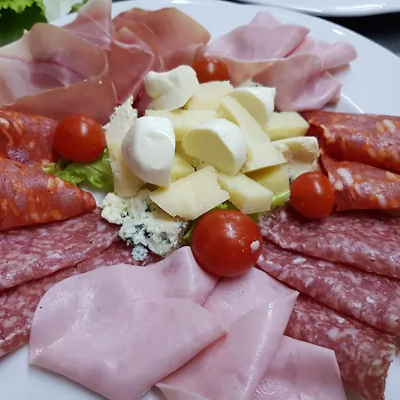 Daire Holiday Apartments Vlore