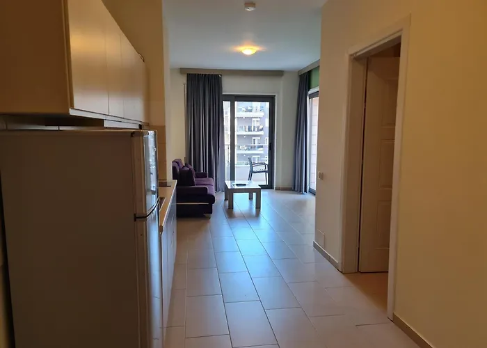 Holiday Apartments Vlore דירה *