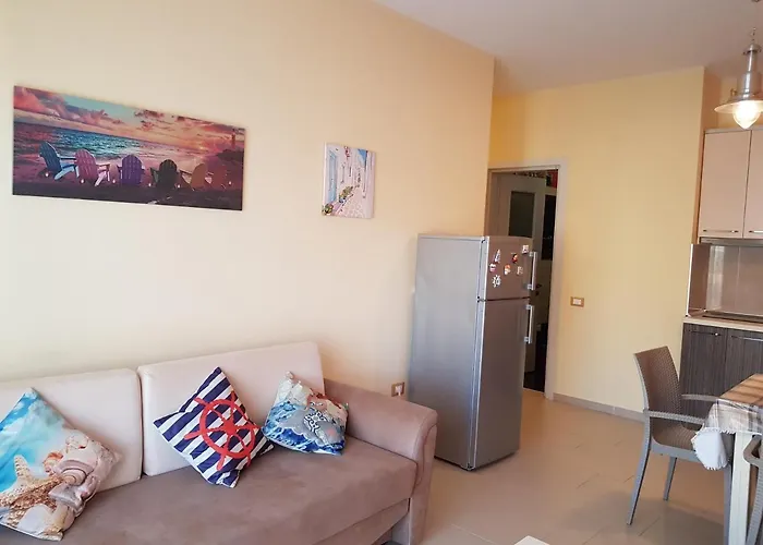 Lägenhet Holiday Apartments Vlore